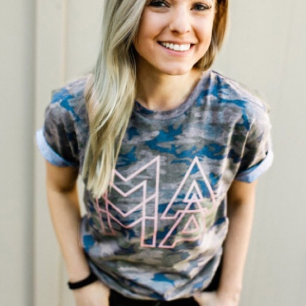 Camo MAMA Graphic Tee Shirt Pink Outline Mom Shirt Casual Trendy Top NWT - Picture 3 of 5